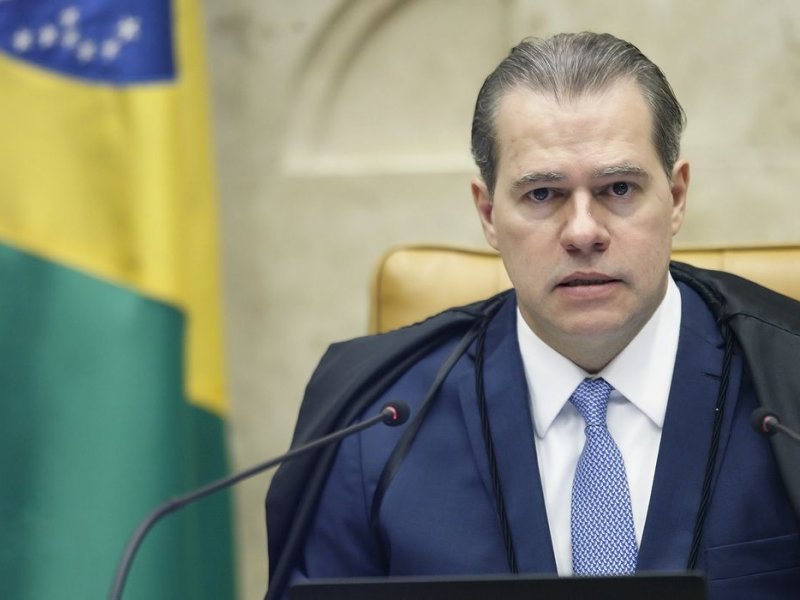 Imagem de Ministro nega prosseguimento de ação do presidente contra Moraes