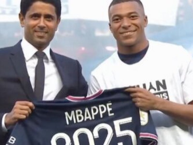 Imagem de Paris Saint-Germain anuncia renovação com Mbappé