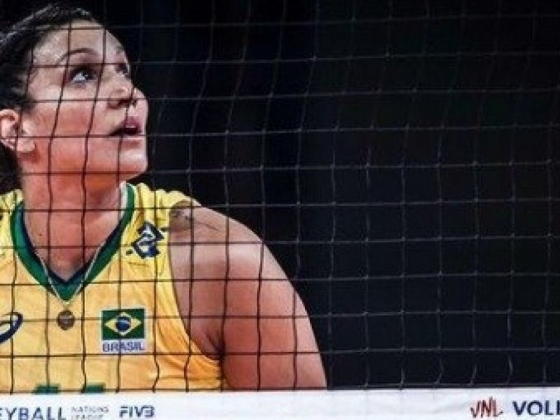 Imagem de Jogadora de vôlei Tandara é condenada por doping e suspensa por quatro anos