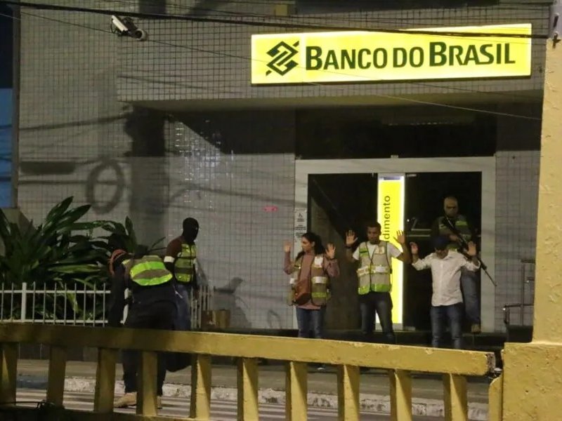 Imagem de Polícia realiza simulado de ataque em banco no município de Jacobina