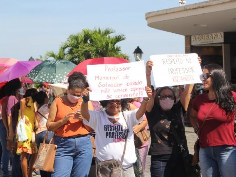 Imagem de Justiça determina suspensão da greve e retorno imediato dos professores à sala de aula