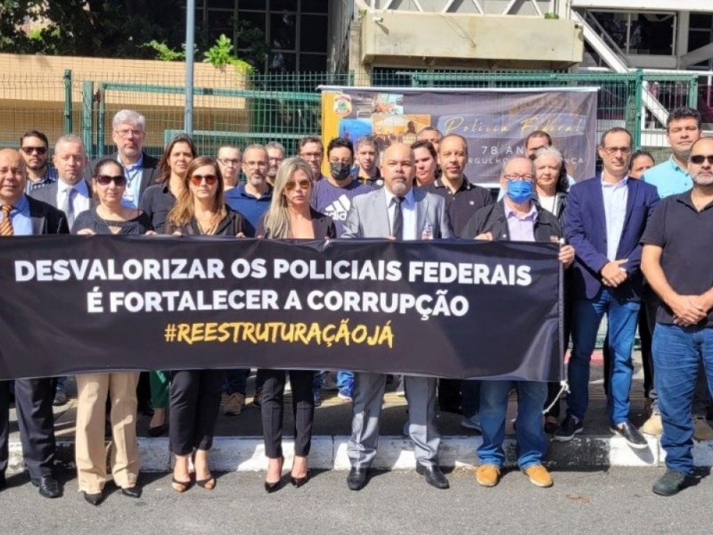 Imagem de Policiais federais planejam manifestação contra Bolsonaro no Aeroporto de Salvador