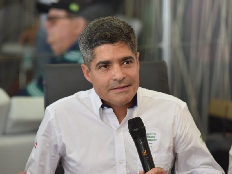 Imagem de Neto critica Wagner por voto contra PEC que limita ICMS: ‘Lamentável’