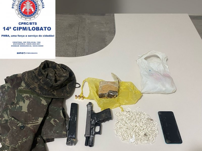 Imagem de Pistolas, submetralhadora e revólver são encontrados com suspeitos de homicídio na Av. Suburbana