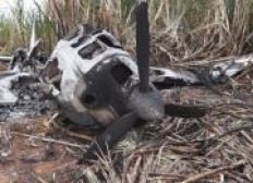 Imagem de Após pouso forçado, traficantes queimam avião em Mato Grosso