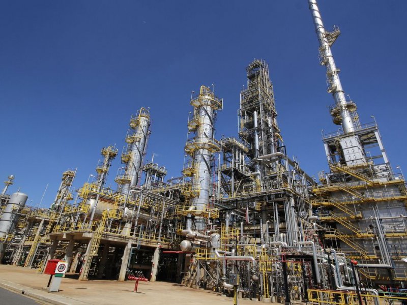 Imagem de Petrobras reduz preço da gasolina em R$ 0,20 por litro nas refinarias